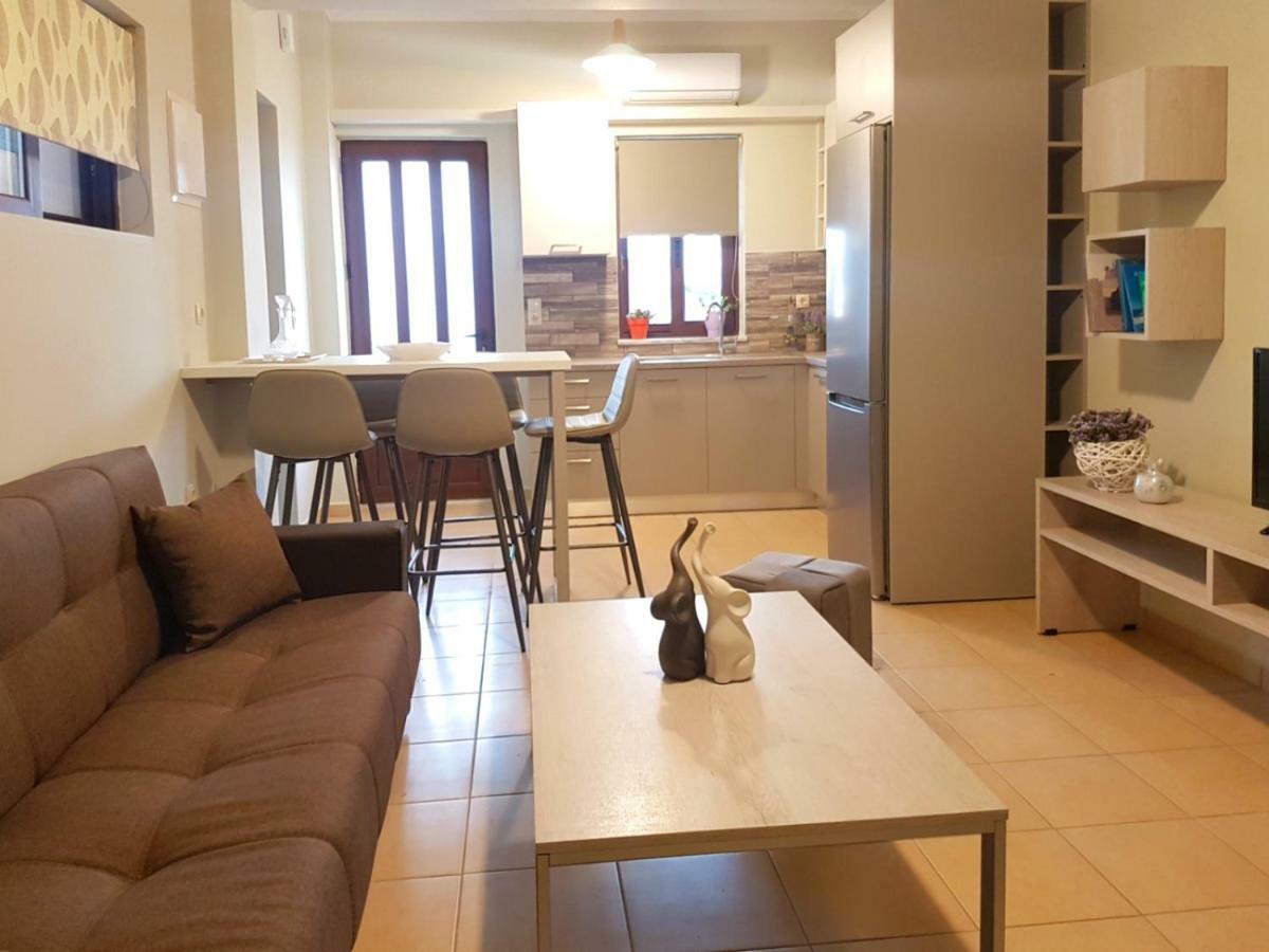 Emily' House Apartment